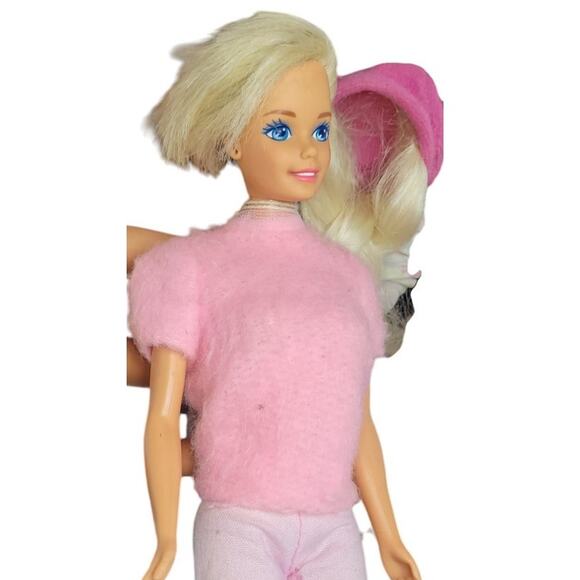 14 Vintage Barbies & a Few Accessories - Picture 9 of 15